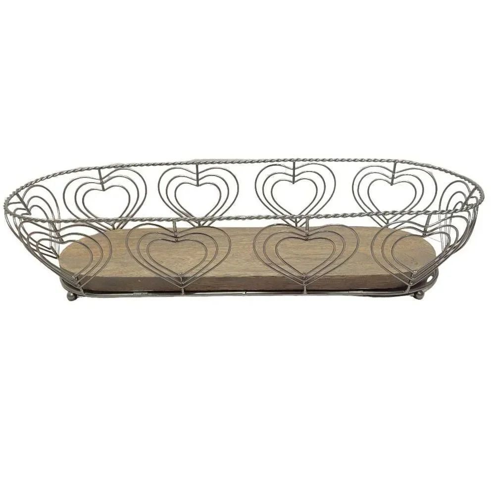 Heart metal & wooden basket decor